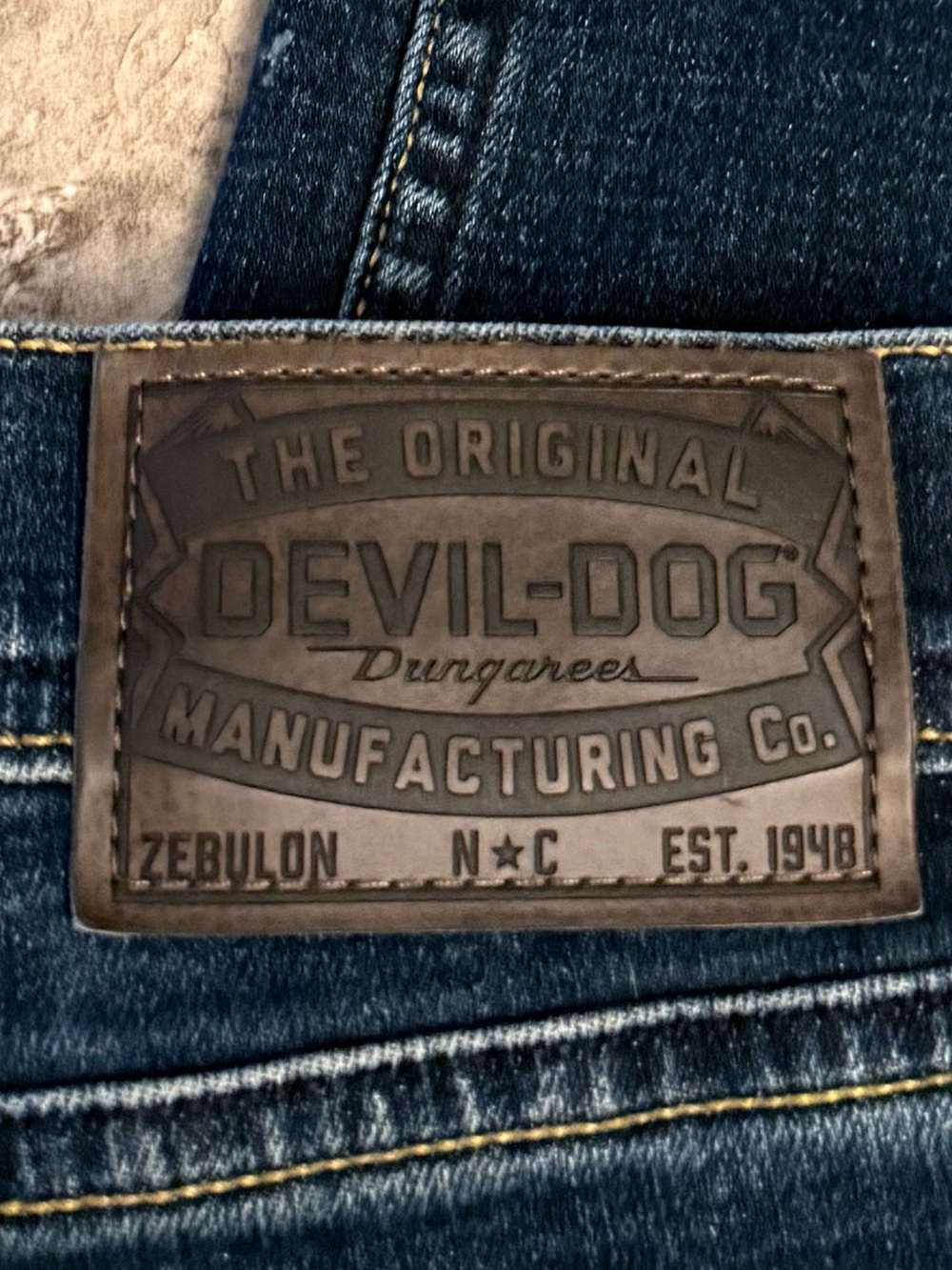 Devil-Dog Dark Wash Straight Leg Jeans Tagged 32x30 Fits 35x28 Stretch Denim - Picture 3 of 5